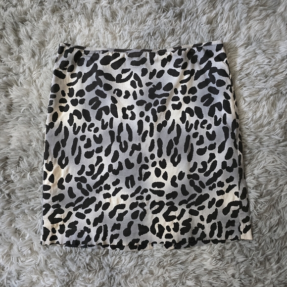 Cato Dresses & Skirts - Y2K Cato Leopard Print Pencil Skirt - Size 12